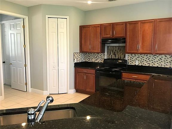 5th image of 4020 Bougainvillea Pl