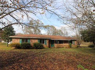 27 Meador Rd, Laurel, MS 39443