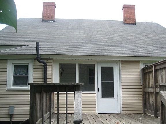 3rd image of 1612 Mill Ave