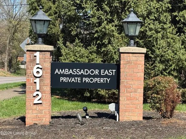 1612 Gardiner Ln APT 113, Louisville, KY 40205