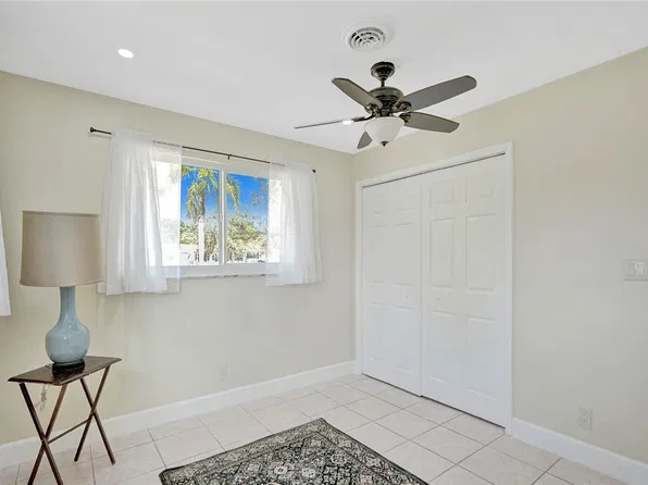 50 NW Alice St, Jensen Beach, FL 34957