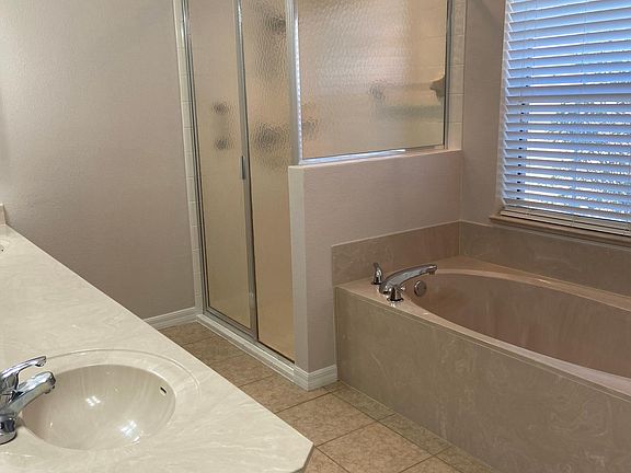 5th image of 10461 SE 67th Ter