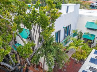 5575 SW 6th St, Miami, FL 33134