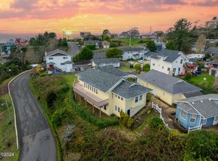 60 SE Cook Ave, Depoe Bay, OR 97341