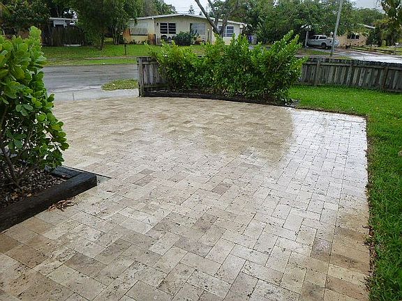 4th image of 4000 NE 12th Ave