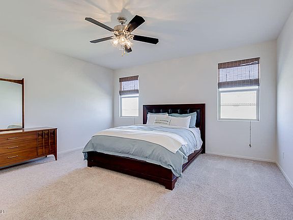 4th image of 2302 W Windy Basin Ct