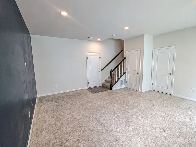 5143 Constitution St — Photo 5