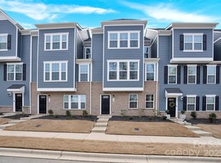 112 August Ln, Matthews, NC 28104