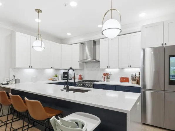 756 Princeton Pl NW #1, Washington, DC 20010