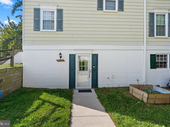 1460 Chatham Ct, Crofton, MD 21114