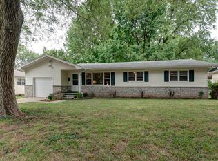 1902 S Newton Ave, Springfield, MO 65807