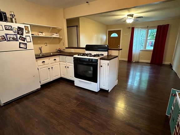 3rd image of 264 Creekside Dr