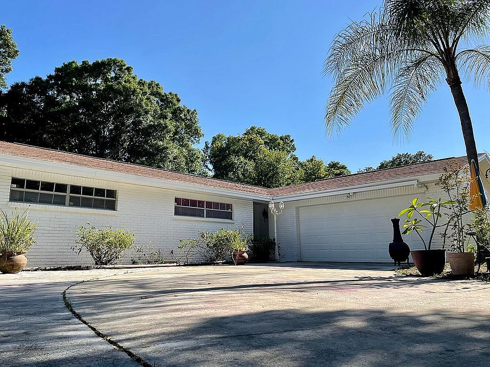 1st image of 22376 Stillwood Dr