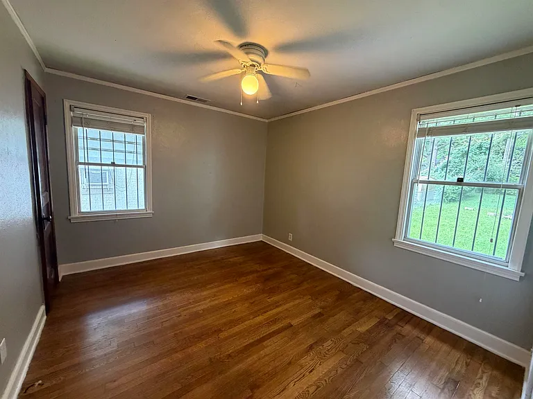 3588 Marion Ave — Photo 7