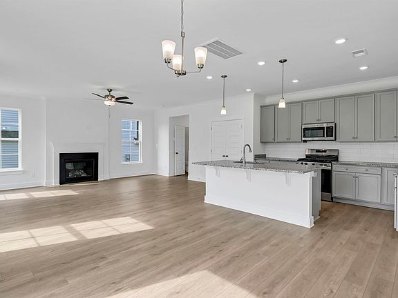 4th image of 509 Frosty Ln