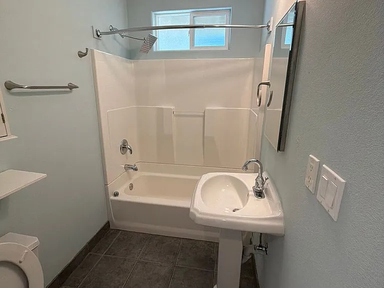 3117 Freeport Blvd — Photo 14