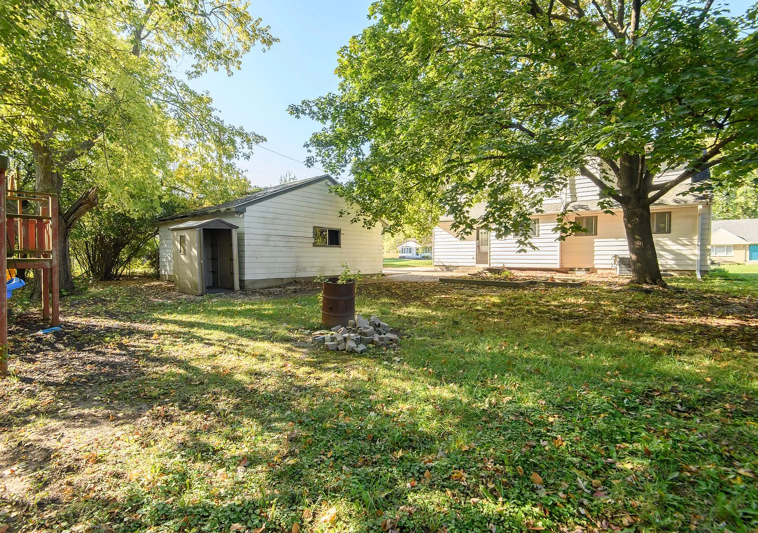 Spacious 5-Bedroom, 2-Bath Single-Family Home for Rent in Brown Deer, WI! — Photo 4