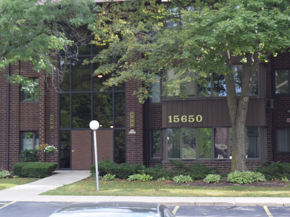 2nd image of N85W15650 Ridge Rd Unit 103