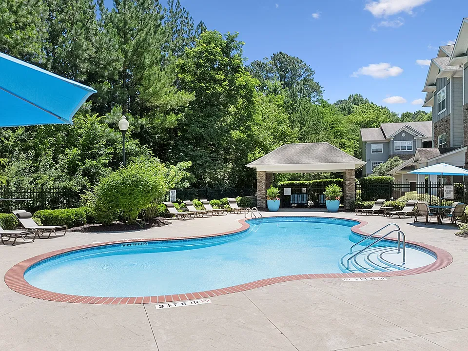 Vintage Retreat Apartments