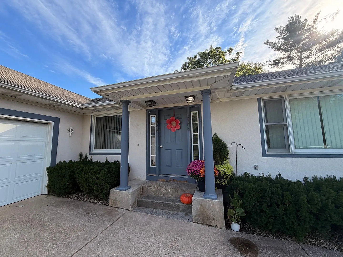 Duplex near Breton Village — Photo 1