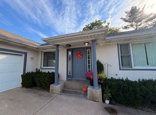2306 Breton Rd SE, Grand Rapids, MI 49546