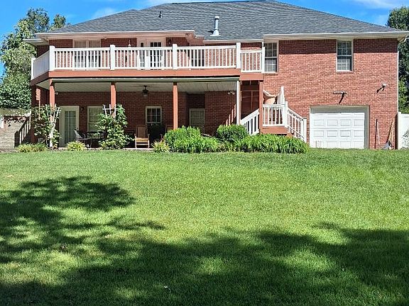 5th image of 46 Barrington Cir