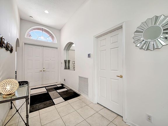 2nd image of 7148 Lorenzo Ln