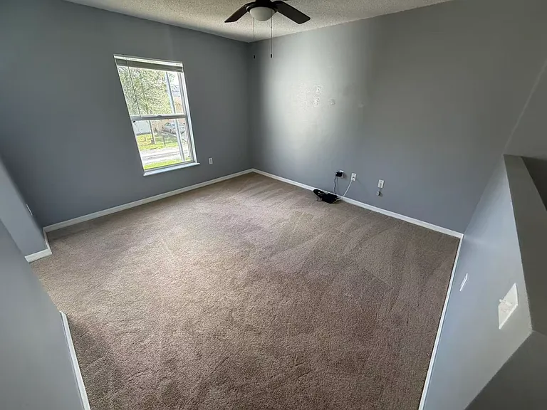 329 Chelmsford Ct — Photo 11