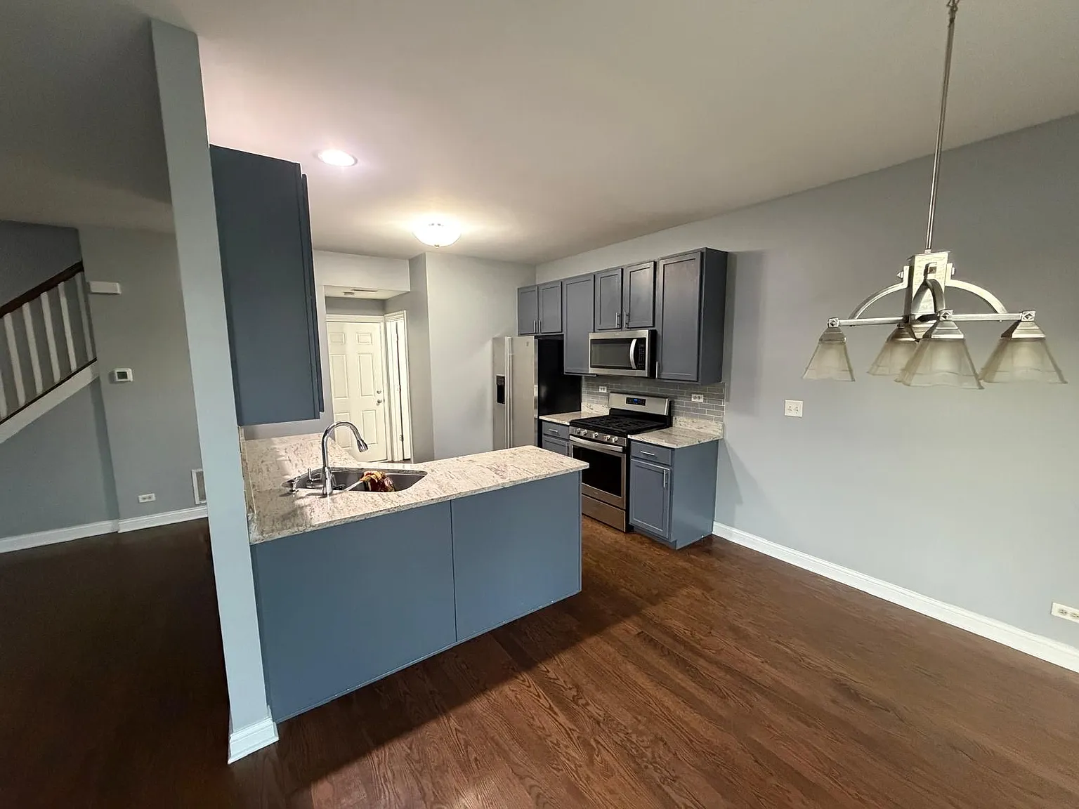 3 bed, 1584 sqft, $2,750 — Photo 3