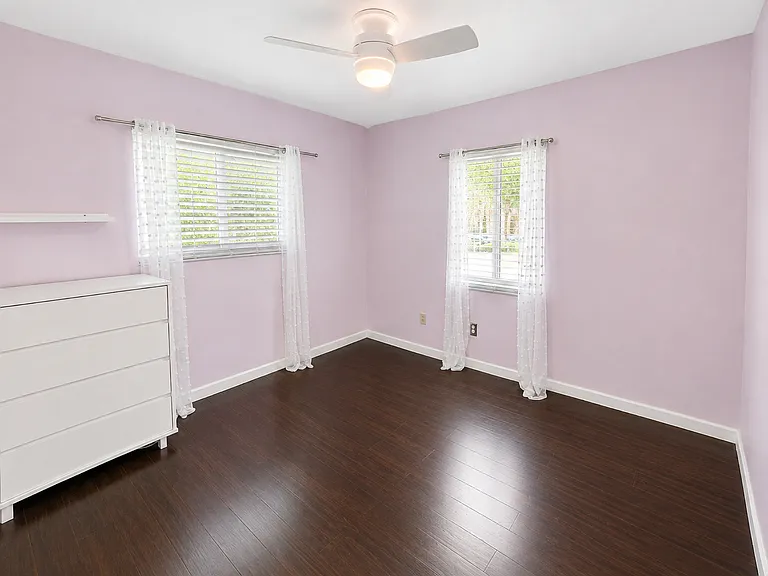 534 Sevilla Dr — Photo 12