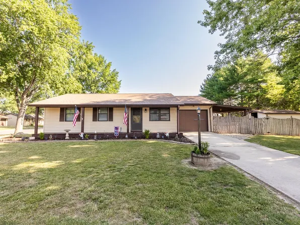 223 Laura St, Mascoutah, IL 62258
