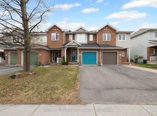 189 Gray Cres, Ottawa, ON K2K 3L8
