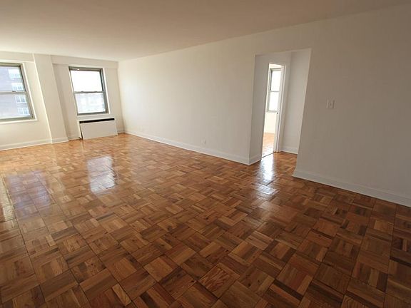 2nd image of 12510 Queens Blvd APT 2001
