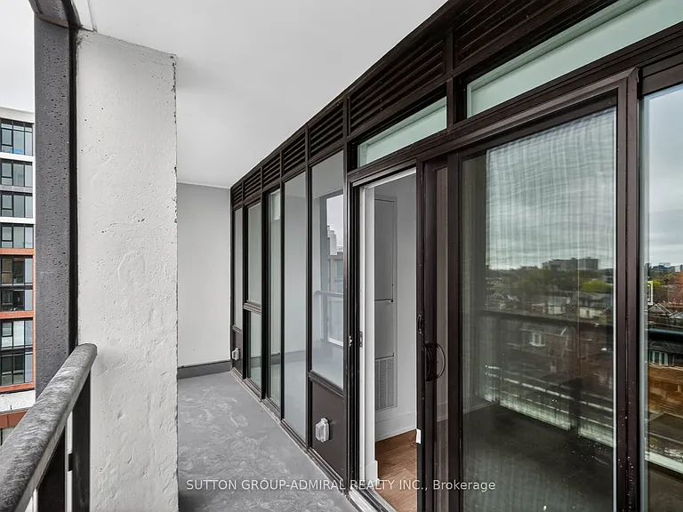 858 Dupont St #534 — Photo 24