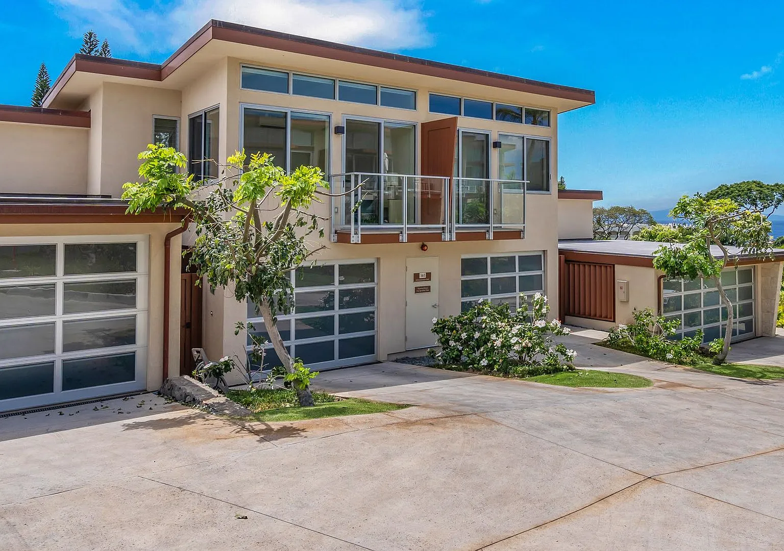 Modern 3 Bedroom, 3 Bathroom Furnished Condo at Makalii in Wailea — Photo 1
