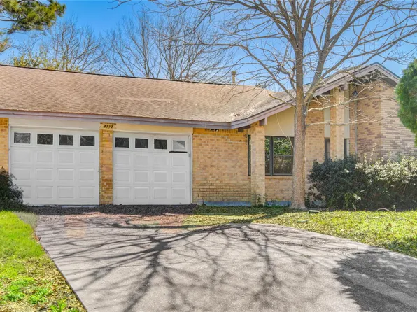 4112 Pine Shadows St, Dickinson, TX 77539