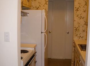 56 Sintsink Dr E APT H, Port Washington, NY 11050