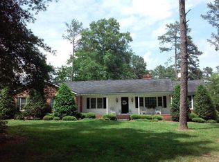 50 Memorial Dr, Warsaw, VA 22572