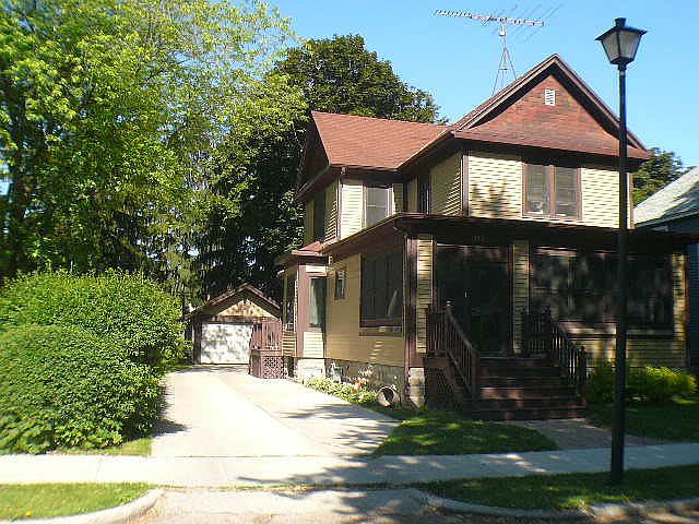 1st image of 320 Stafford St