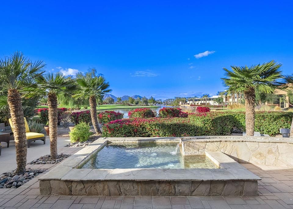1st image of 61035 Desert Rose Dr