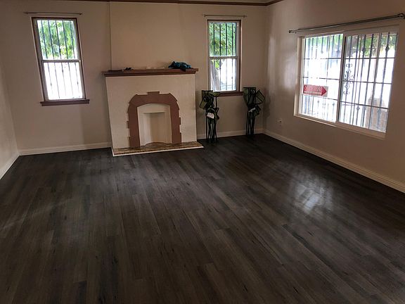 Spacious living room