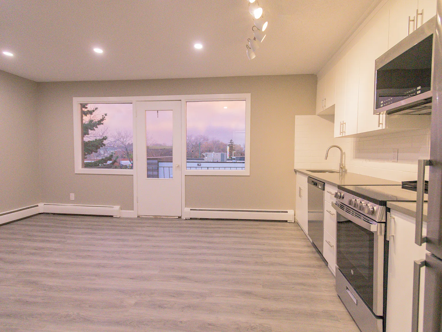Macewan Place — Photo 3