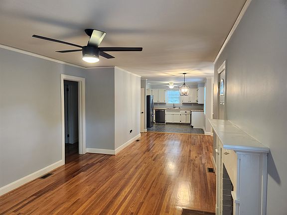 2nd image of 205 Woodland Dr