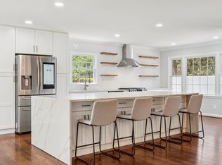 8323 Cliffside Dr, Charlotte, NC 28270