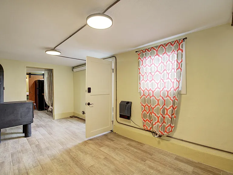 2125 Cedar St #2 — Photo 11