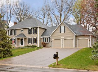 13640 Gurney Path, Apple Valley, MN 55124