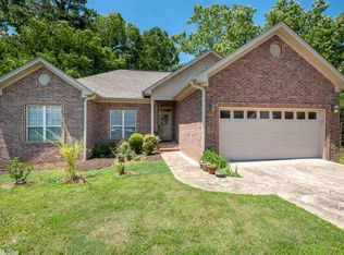 1126 English Oak Dr, Benton, AR 72019