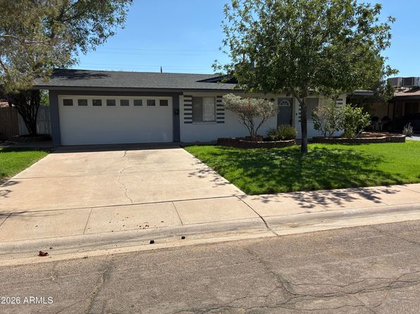 1439 W Huntington Dr