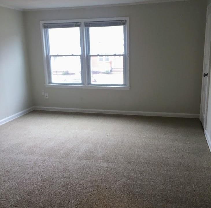 1st image of 132 Diamond St
