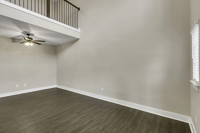 2 bed, 2.5 bath, 1432 sqft, $1,900 — Photo 3